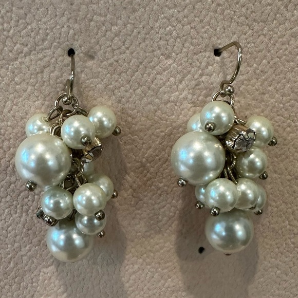 Pearl Cluster Drop Earrings – Statement Jewelry, GUC - Picture 1 of 7